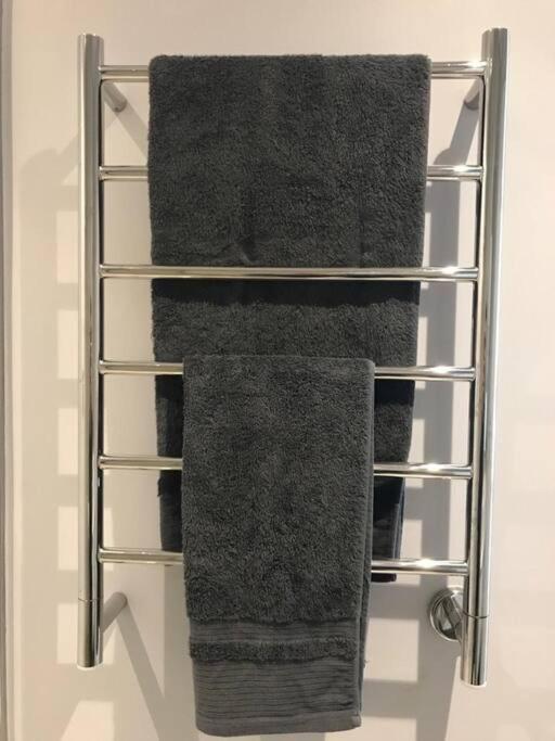 Stunning Studio Apartment In Cbd Κέιπ Τάουν Εξωτερικό φωτογραφία