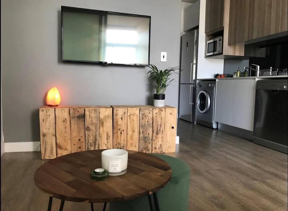 Stunning Studio Apartment In Cbd Κέιπ Τάουν Εξωτερικό φωτογραφία